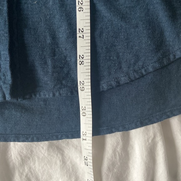 Like new-Cut Loose Relaxed Button Down in blue, S - Picture 10 of 11